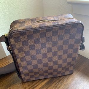 Louis Vuitton Damier Ebene Olav